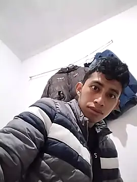 Flaquito pitudo online show from 12-22-24, 04:17