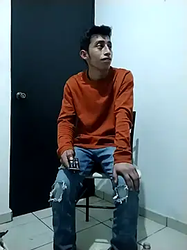 Flaquito pitudo online show from 01-01-25, 01:59