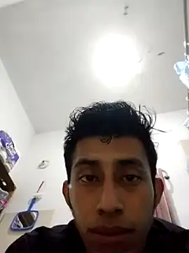 Flaquito pitudo online show from 01-15-25, 04:47