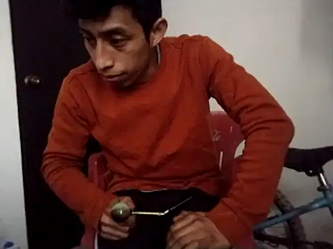 Flaquito pitudo online show from 03-16-25, 01:38