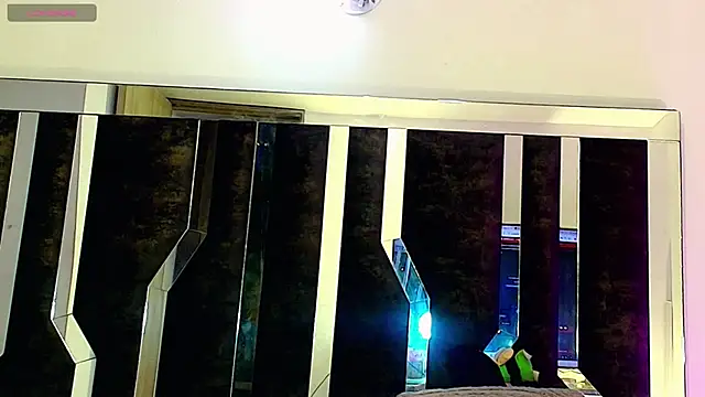 honey skin online show from 03-29-26, 06:57