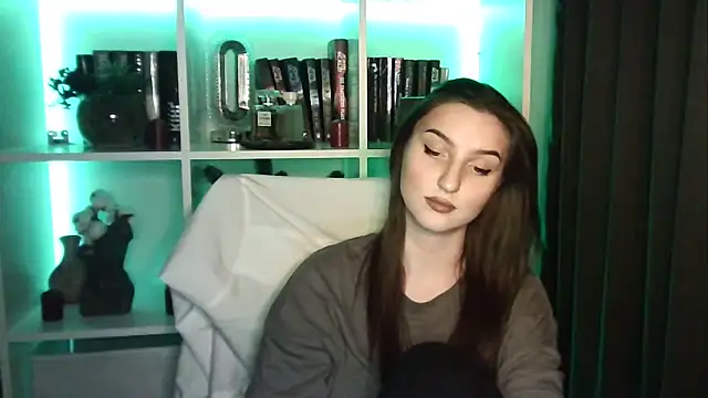 X Alisa online show from 04-05-26, 06:16