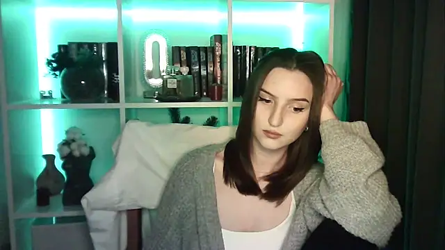 X Alisa online show from 04-27-26, 06:28