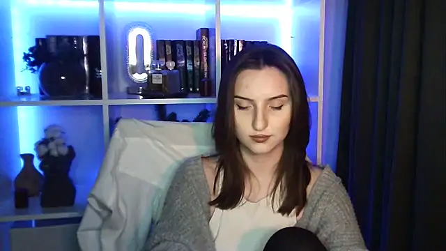 X Alisa online show from 04-28-26, 07:19