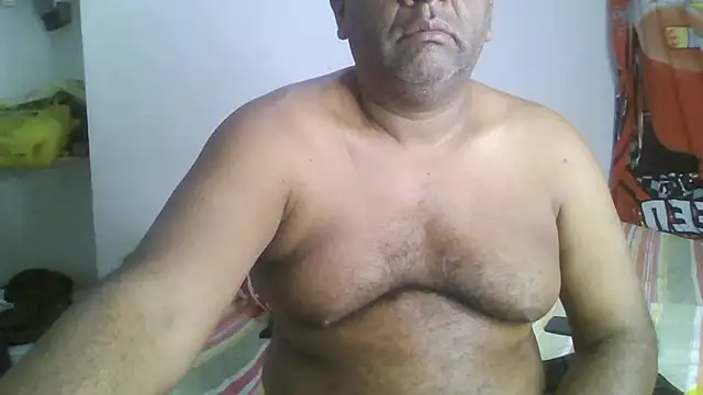 Snapshot of Beargryzzly chatting on 01-28-25, 08:26 Beargryzzly online show from 01-28-25, 08:26