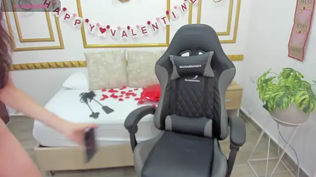 candy summer28 online show from 02-14-25, 07:54