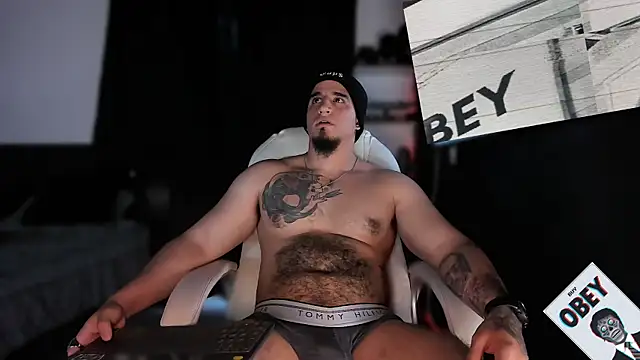 kingbear777 online show from 02-10-25, 01:14