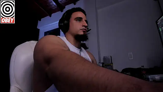 kingbear777 online show from 10-01-25, 12:11