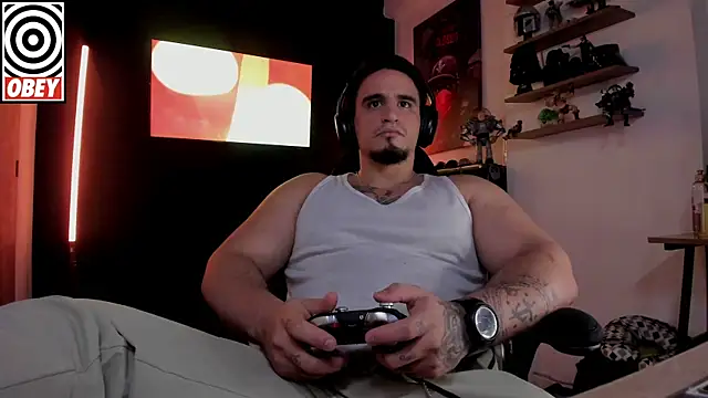 kingbear777 online show from 11-05-25, 07:30