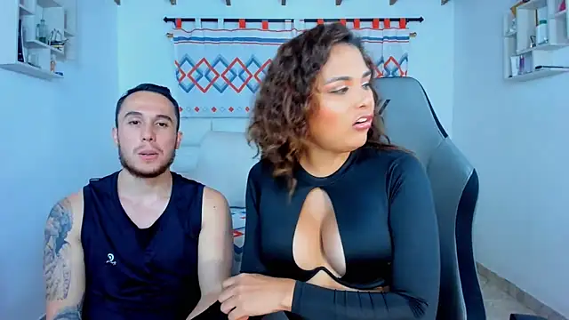 xxx sweet couple  online show from 12-22-24, 07:00