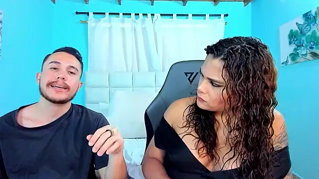 Snapshot of xxx_sweet_couple_ chatting on 01-10-26, 06:20 xxx sweet couple online show from 01-10-26, 06:20