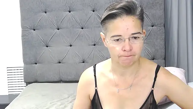 StaceyDarling online show from 11-07-25, 06:46