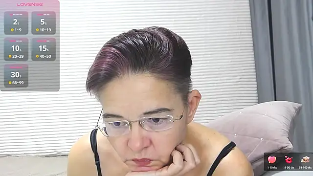 StaceyDarling online show from 11-29-25, 03:09