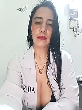 Snapshot of christine-x chatting on 10-31-25, 11:22 christine-x online show from 10-31-25, 11:22