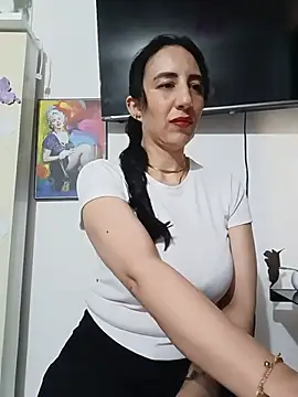 christine-x online show from 06-03-26, 10:15