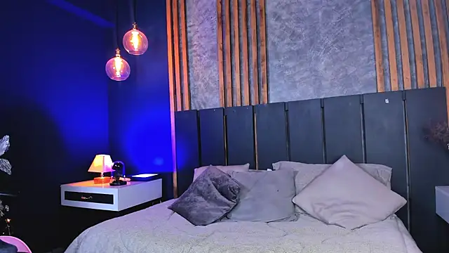 Mayli-x online show from 12-15-24, 08:30