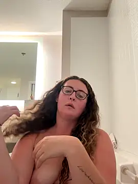 MaxxxyGirl online show from 10-23-25, 05:51