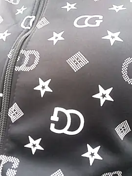 Snapshot of Sweet_Toy20 chatting on 03-12-25, 08:30 Sweet Toy20 online show from 03-12-25, 08:30