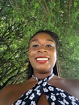 Snapshot of HanaThompson chatting on 03-19-25, 07:06 HanaThompson online show from 03-19-25, 07:06