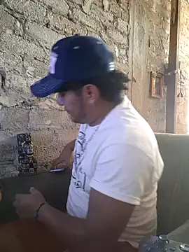 GusssHOT online show from 05-27-26, 06:38