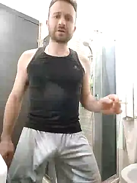 Snapshot of gilera250s chatting on 01-31-25, 08:33 gilera250s online show from 01-31-25, 08:33