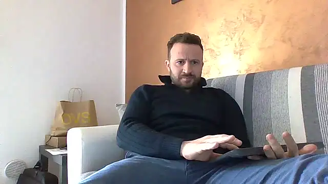 Snapshot of gilera250s chatting on 02-02-25, 02:13 gilera250s online show from 02-02-25, 02:13