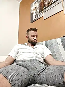 Snapshot of gilera250s chatting on 02-21-25, 09:00 gilera250s online show from 02-21-25, 09:00