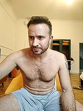 Snapshot of gilera250s chatting on 10-09-25, 01:31 gilera250s online show from 10-09-25, 01:31