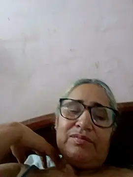  candi online show from 11-03-25, 01:23