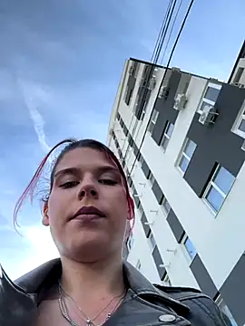 Snapshot of RiriRoseey chatting on 10-30-25, 08:05 RiriRoseey online show from 10-30-25, 08:05