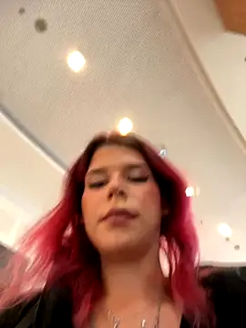 Snapshot of RiriRoseey chatting on 11-13-25, 08:24 RiriRoseey online show from 11-13-25, 08:24