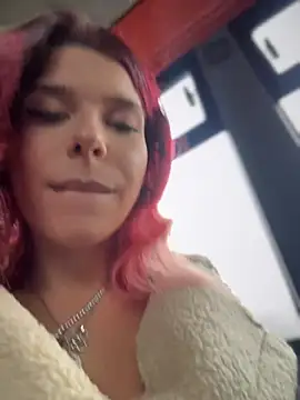 Snapshot of RiriRoseey chatting on 11-23-25, 07:52 RiriRoseey online show from 11-23-25, 07:52