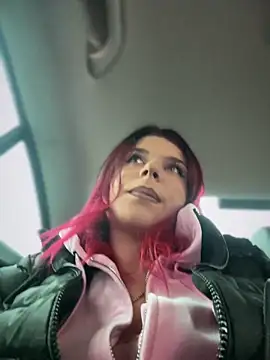 Snapshot of RiriRoseey chatting on 11-27-25, 09:00 RiriRoseey online show from 11-27-25, 09:00