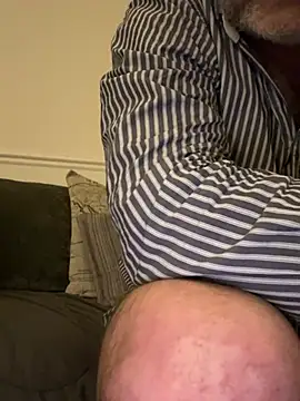 Shyboy817 online show from 02-04-26, 07:42