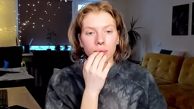 StellaDavis online show from 02-13-25, 01:37