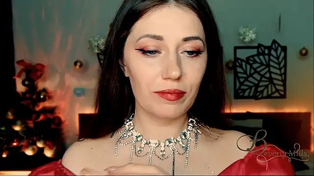 Snapshot of MissBeverlyMills chatting on 12-25-24, 05:15 MissBeverlyMills online show from 12-25-24, 05:15