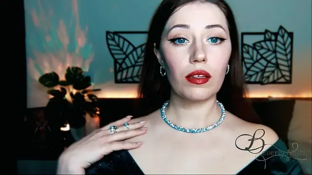 Snapshot of MissBeverlyMills chatting on 01-09-25, 08:33 MissBeverlyMills online show from 01-09-25, 08:33