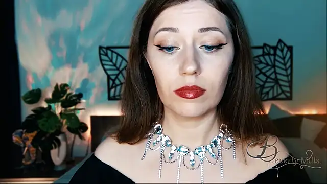 Snapshot of MissBeverlyMills chatting on 01-11-25, 06:54 MissBeverlyMills online show from 01-11-25, 06:54