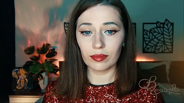 Snapshot of MissBeverlyMills chatting on 01-14-25, 08:15 MissBeverlyMills online show from 01-14-25, 08:15