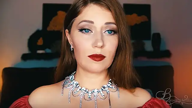 Snapshot of MissBeverlyMills chatting on 09-12-25, 06:19 MissBeverlyMills online show from 09-12-25, 06:19