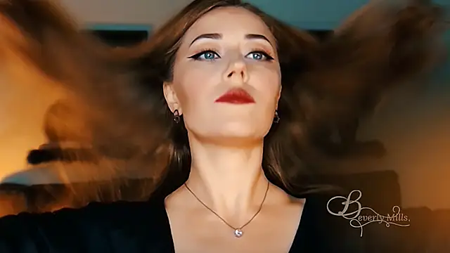 Snapshot of MissBeverlyMills chatting on 09-29-25, 12:05 MissBeverlyMills online show from 09-29-25, 12:05