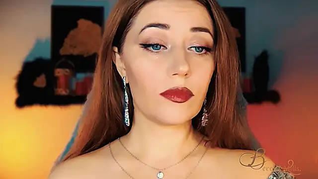 MissBeverlyMills online show from 11-10-25, 02:21