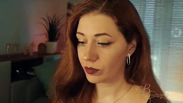 MissBeverlyMills online show from 01-10-26, 07:54