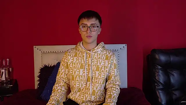 Snapshot of santi-fabulous chatting on 03-16-25, 06:20 santi-fabulous online show from 03-16-25, 06:20