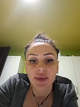 Snapshot of dolcevita002 chatting on 02-17-26, 09:06 dolcevita002 online show from 02-17-26, 09:06