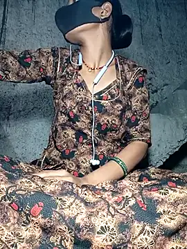 Snapshot of Anushka_Ji chatting on 12-22-25, 04:48 Anushka Ji online show from 12-22-25, 04:48