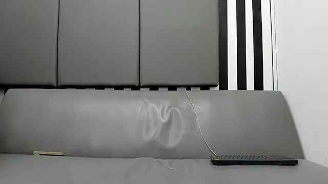 andrew rose  online show from 12-20-24, 06:19