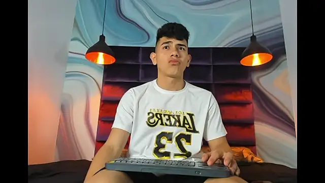 Snapshot of andrew_rose_ chatting on 12-27-24, 06:24 andrew rose online show from 12-27-24, 06:24