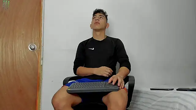 andrew rose  online show from 02-17-26, 04:13