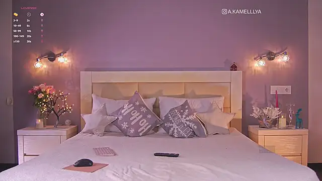 Snapshot of iKamelllya chatting on 12-19-24, 07:18 iKamelllya online show from 12-19-24, 07:18